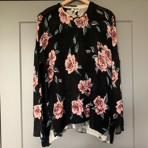 Rose 🌹 sweater - Small